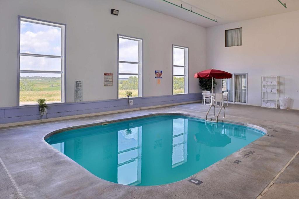 Americas Best Value Inn & Suites Clear Lake Esterno foto